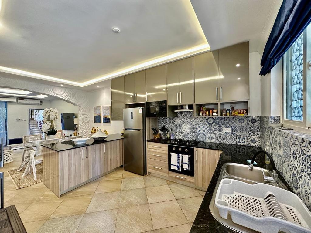 Amani Luxury Apartments Mombasa Kültér fotó